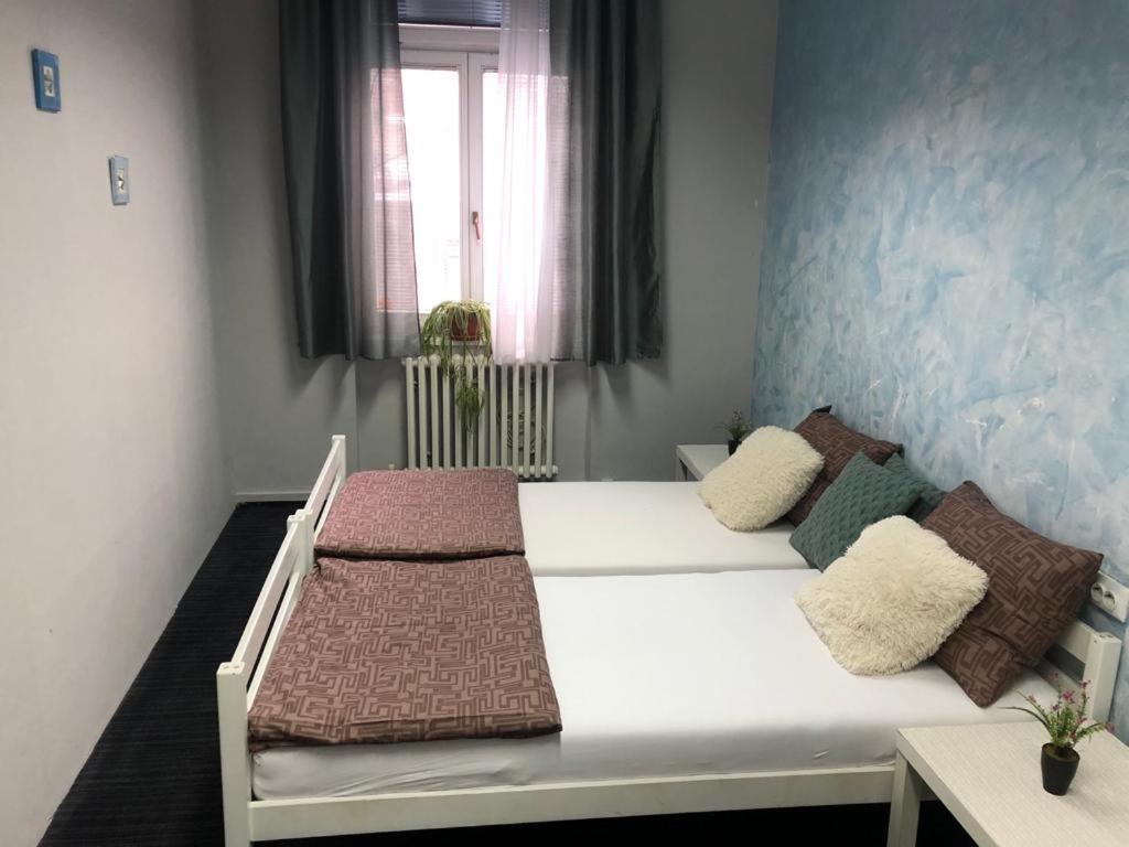 Spacious Tuzlaks Apartments Sarajevo Ferhadija Esterno foto
