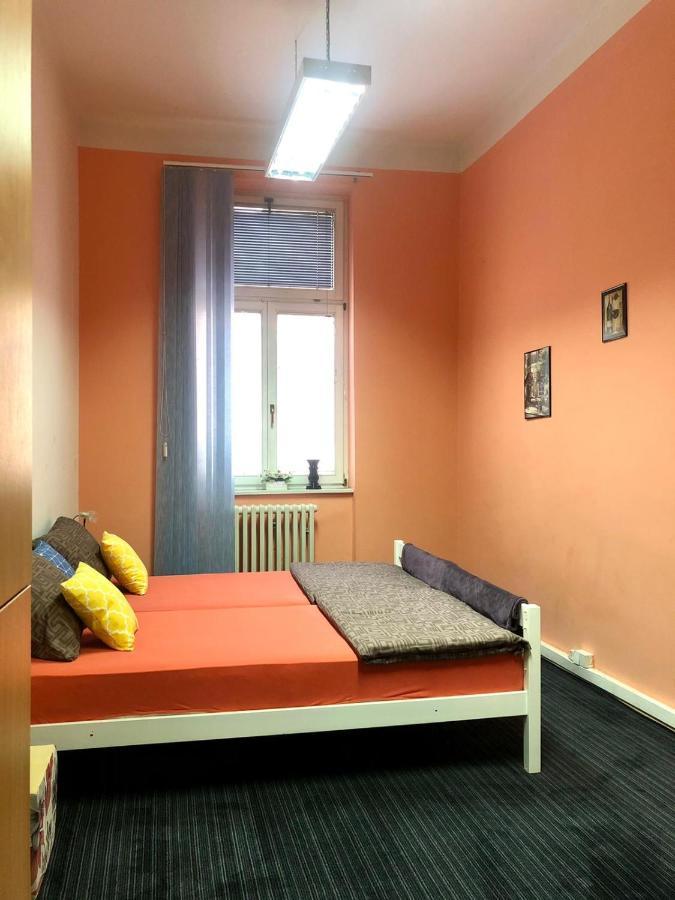 Spacious Tuzlaks Apartments Sarajevo Ferhadija Esterno foto